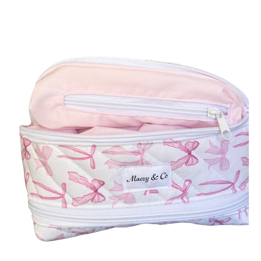 Pink bow nappy/baby wipe bag (d clip only)