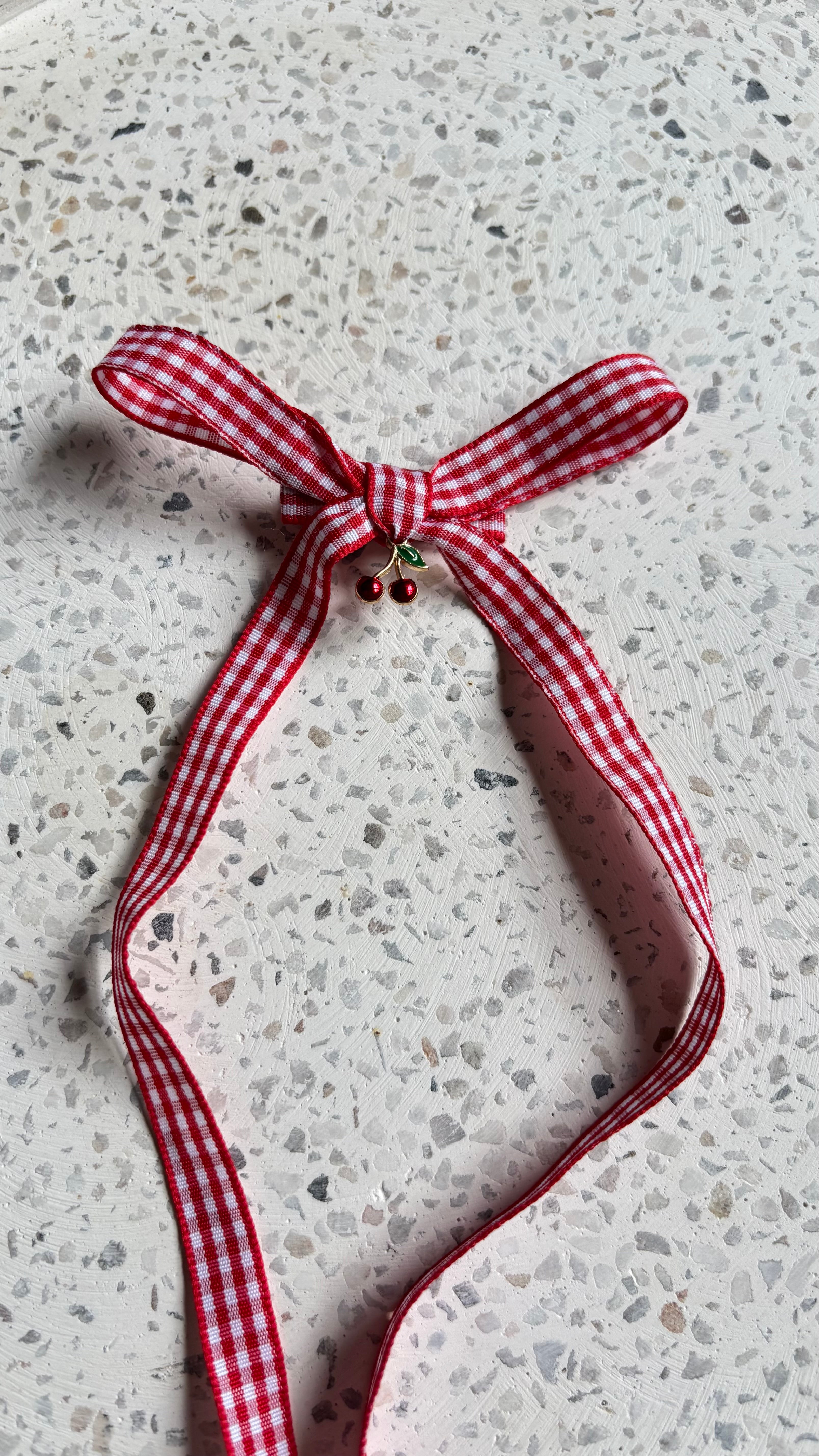 Hair bow