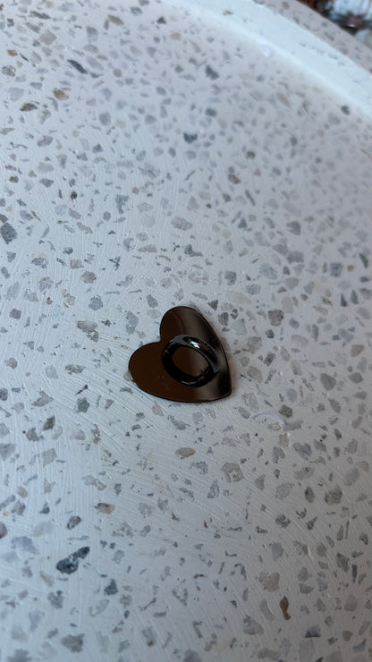Sticky hooks