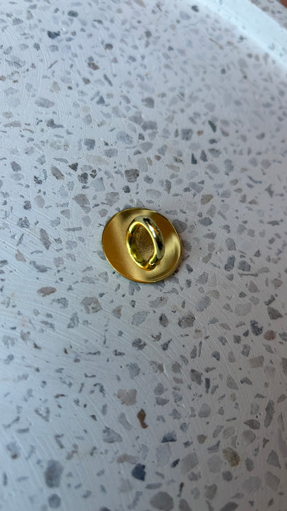 Sticky hooks
